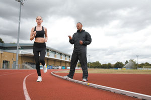 Qyye | Coupe-Vent publicitaire pour homme Noir 1